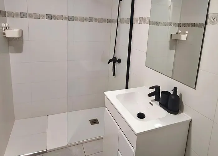 Galileo 3 Apartment *